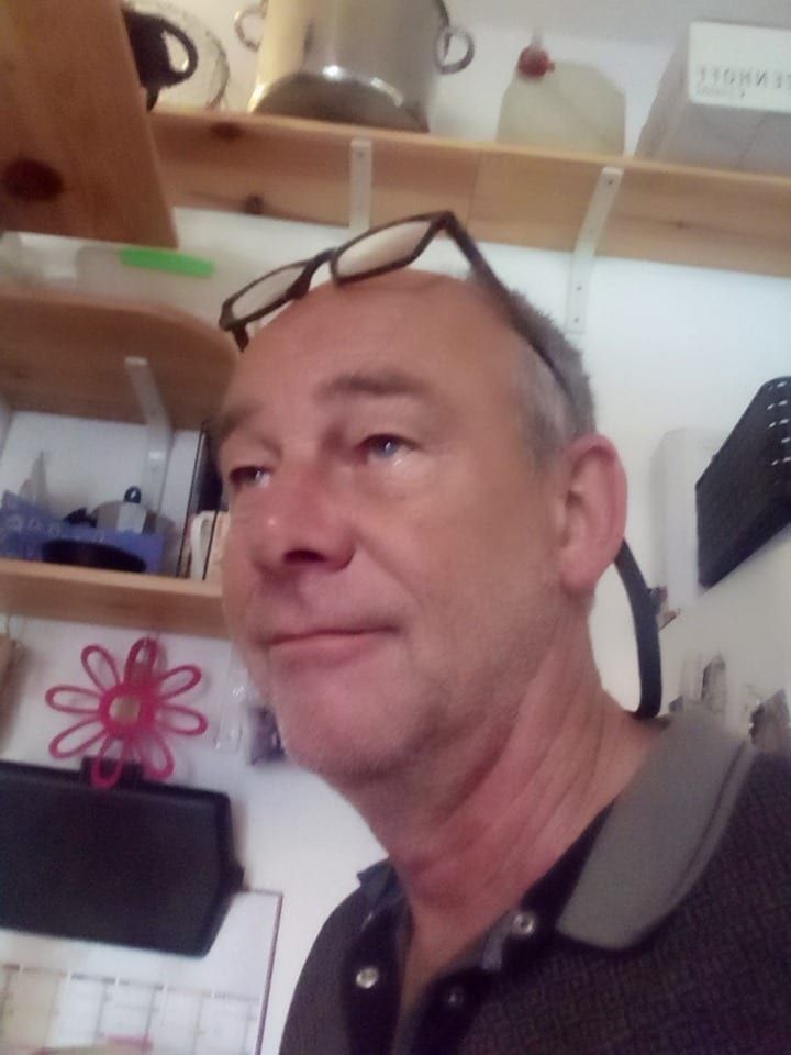 Profil de Ellyes, 25 ans, Annonces gay à La Corbaz (Fribourg)