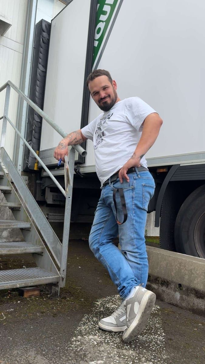 Profil de Orfeo, 35 ans, Annonces gay à Wallenried (Fribourg)