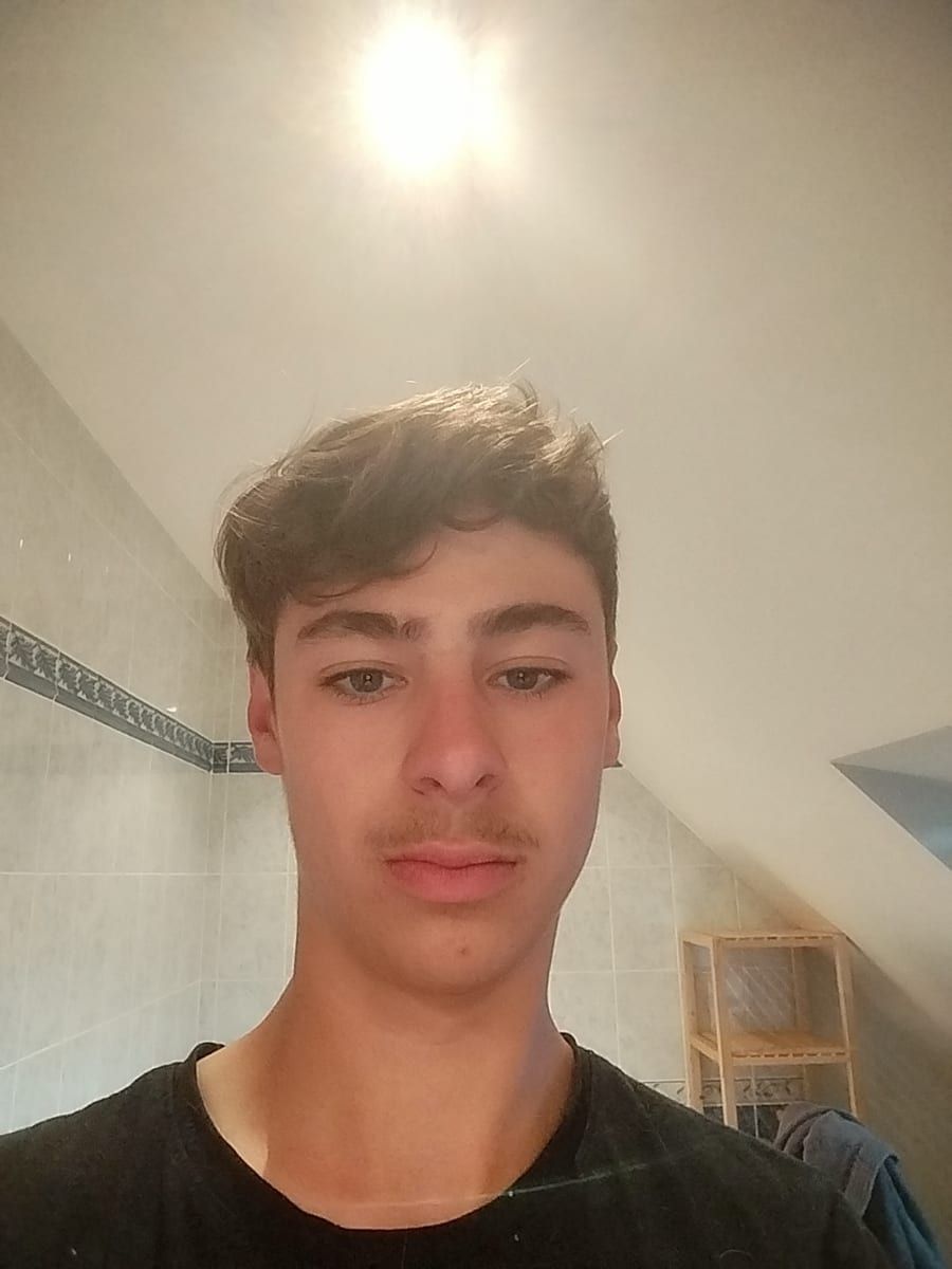 Profil de Magloire, 31 ans, Annonces gay à Le Bry (Fribourg)