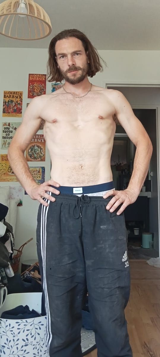 Profil de Younese, 30 ans, Annonces gay à Fräschels (Fribourg)