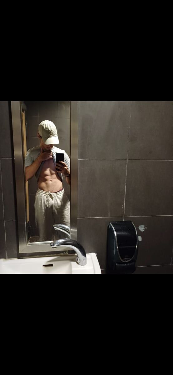 Profil de Louqman, 45 ans, Annonces gay à Orsonnens (Fribourg)