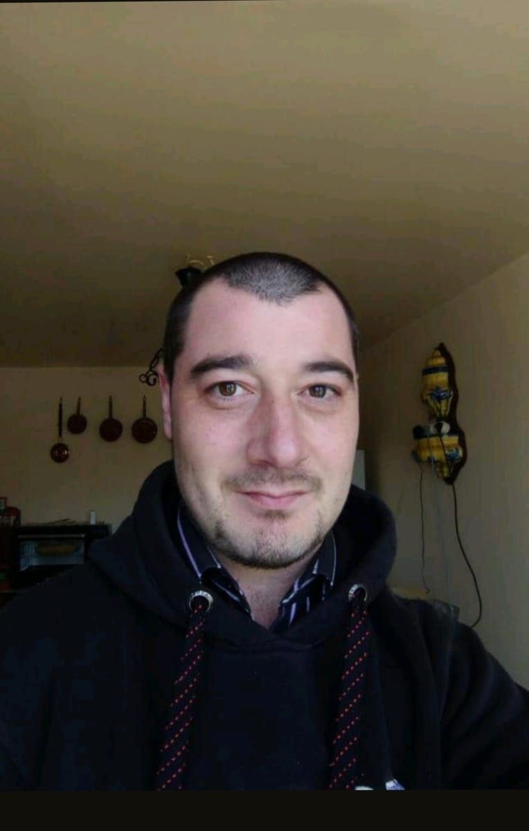 Enrique - Annonces gay à Estévenens Profil de Enrique, 28 ans, Annonces gay à Estévenens (Fribourg)