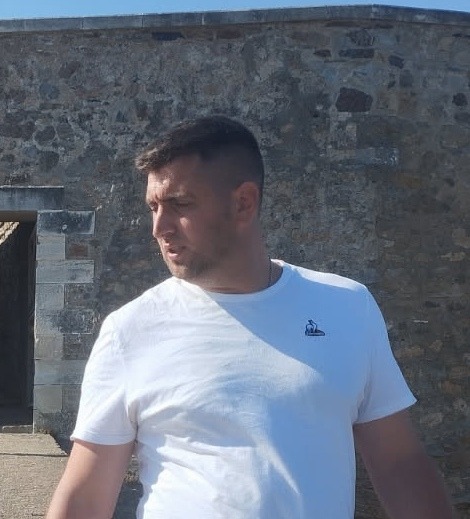 Profil de Manasse, 39 ans, Annonces gay arabe à Avry-devant-Pont (Fribourg)