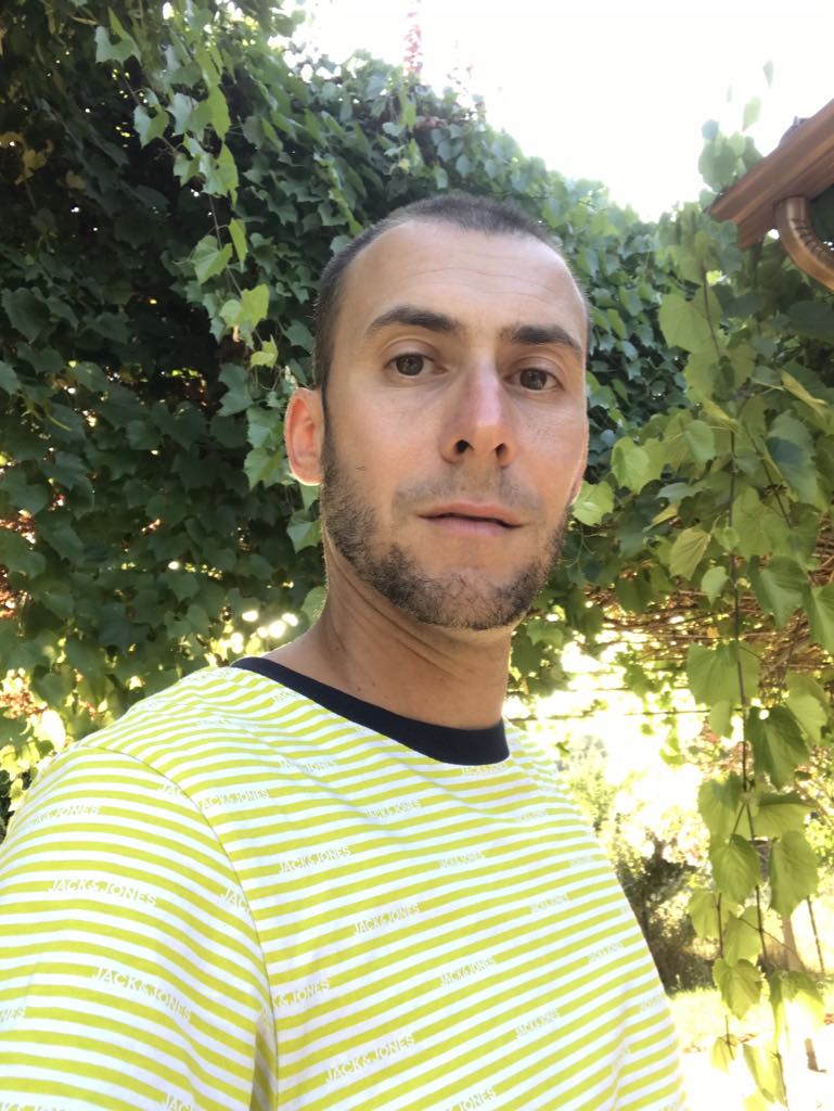 Eryk - Annonces gay à Domdidier Profil de Eryk, 39 ans, Annonces gay à Domdidier (Fribourg)