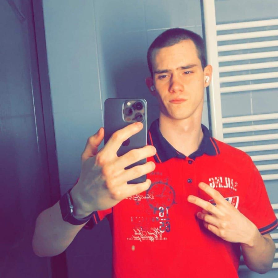 Profil de Vynce, 43 ans, Annonces gay à Grenilles (Fribourg)