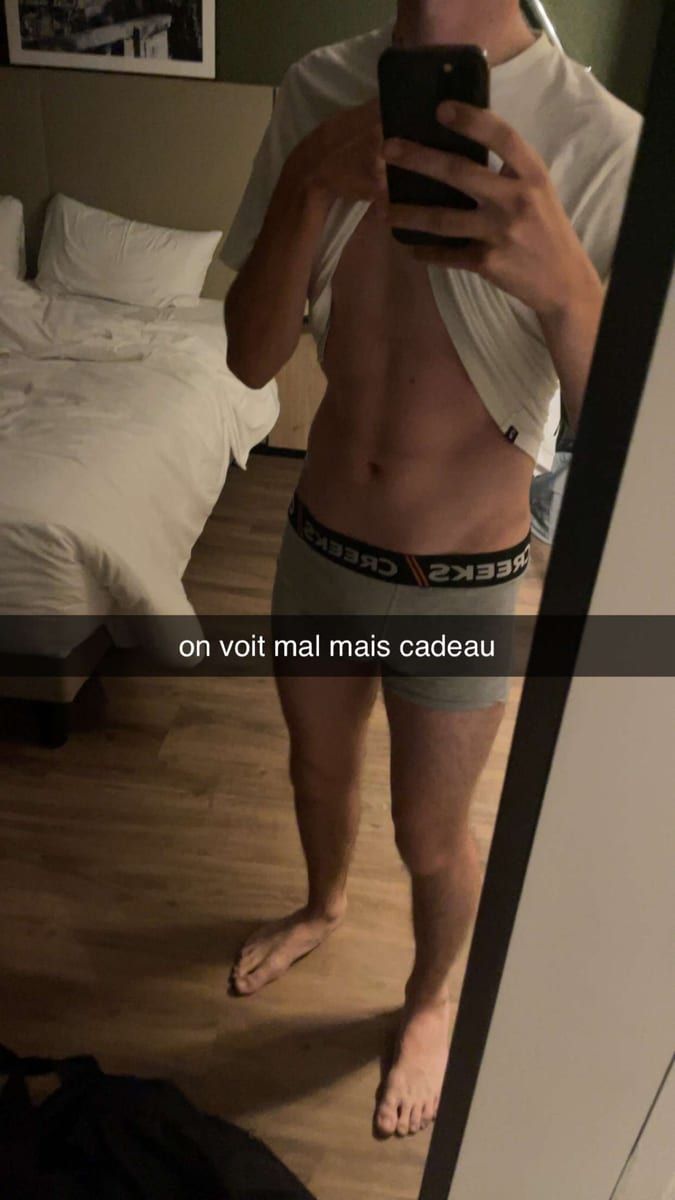 Profil de Ulrick, 22 ans, Annonces gay arabe à Léchelles (Fribourg)