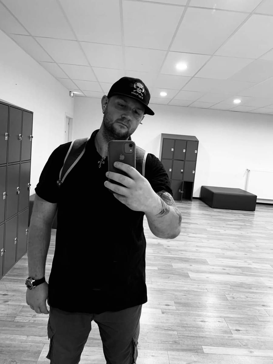 Profil de Loukian, 29 ans, Annonces gay arabe à Courlevon (Fribourg)