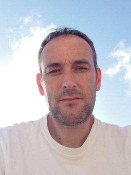 Profil de Zine, 40 ans, Annonces gay arabe à Delley (Fribourg)