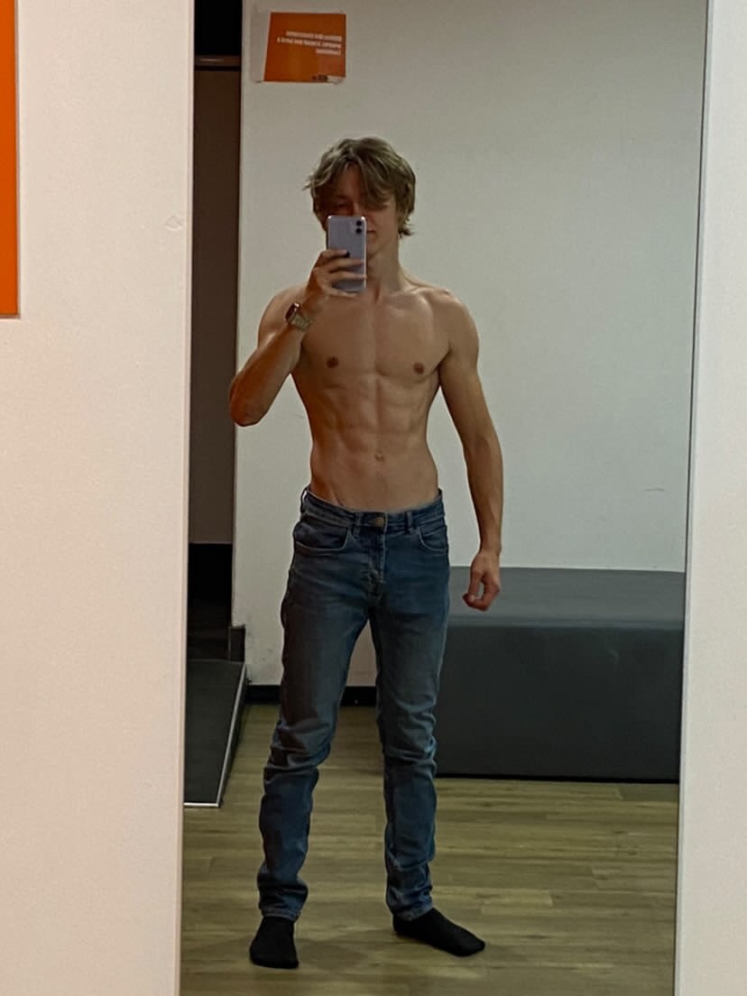 Profil de Ryhad, 27 ans, Annonces gay arabe à Oleyres (Fribourg)
