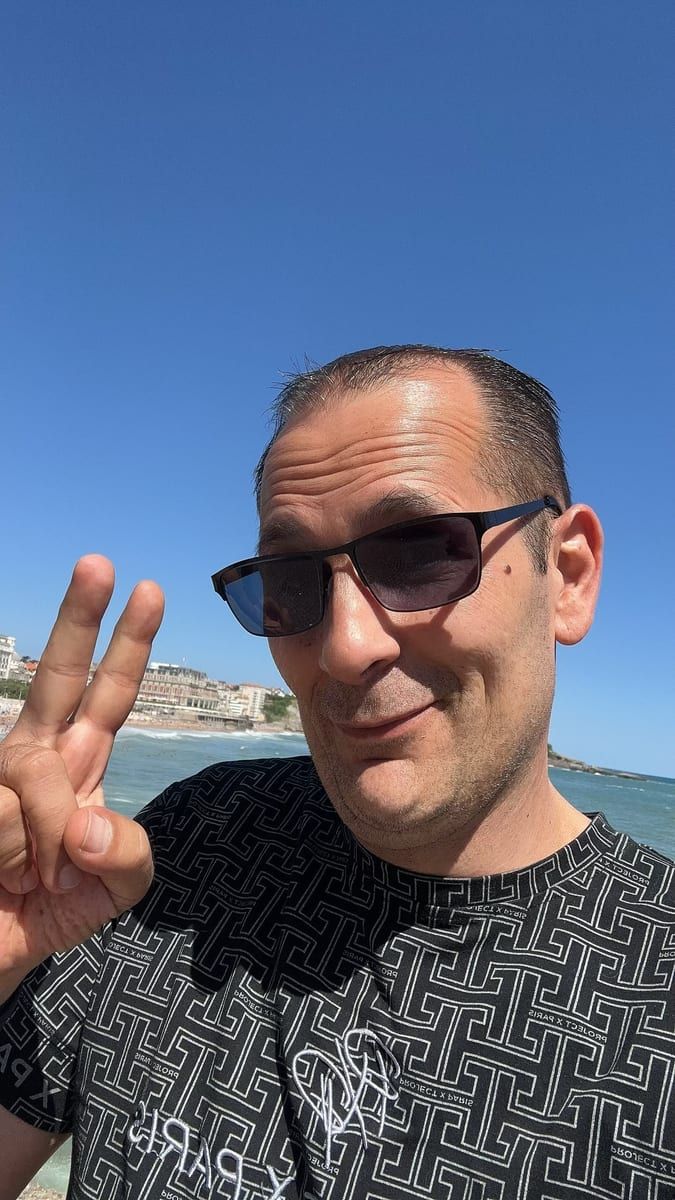 Profil de Hugues-marie, 44 ans, Annonces gay à Botterens (Fribourg)