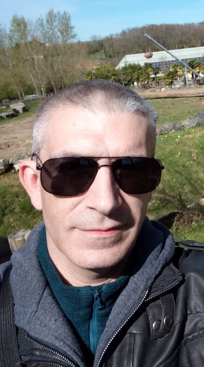Paul-eric - Annonces gay à Estévenens Profil de Paul-eric, 37 ans, Annonces gay à Estévenens (Fribourg)