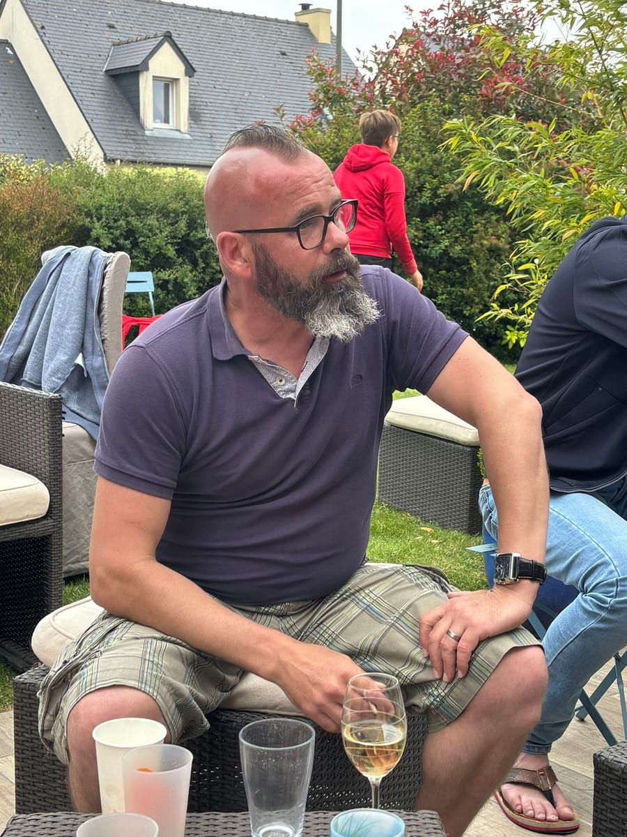 Profil de Hoan, 43 ans, Annonces gay à Châbles FR (Fribourg)