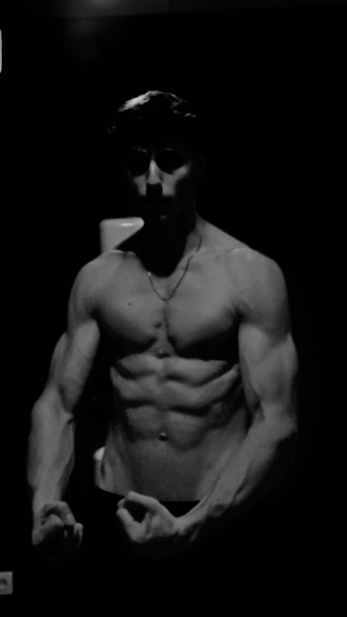 Profil de Louis-guillaume, 24 ans, Annonces gay arabe à Châtel-St-Denis (Fribourg)