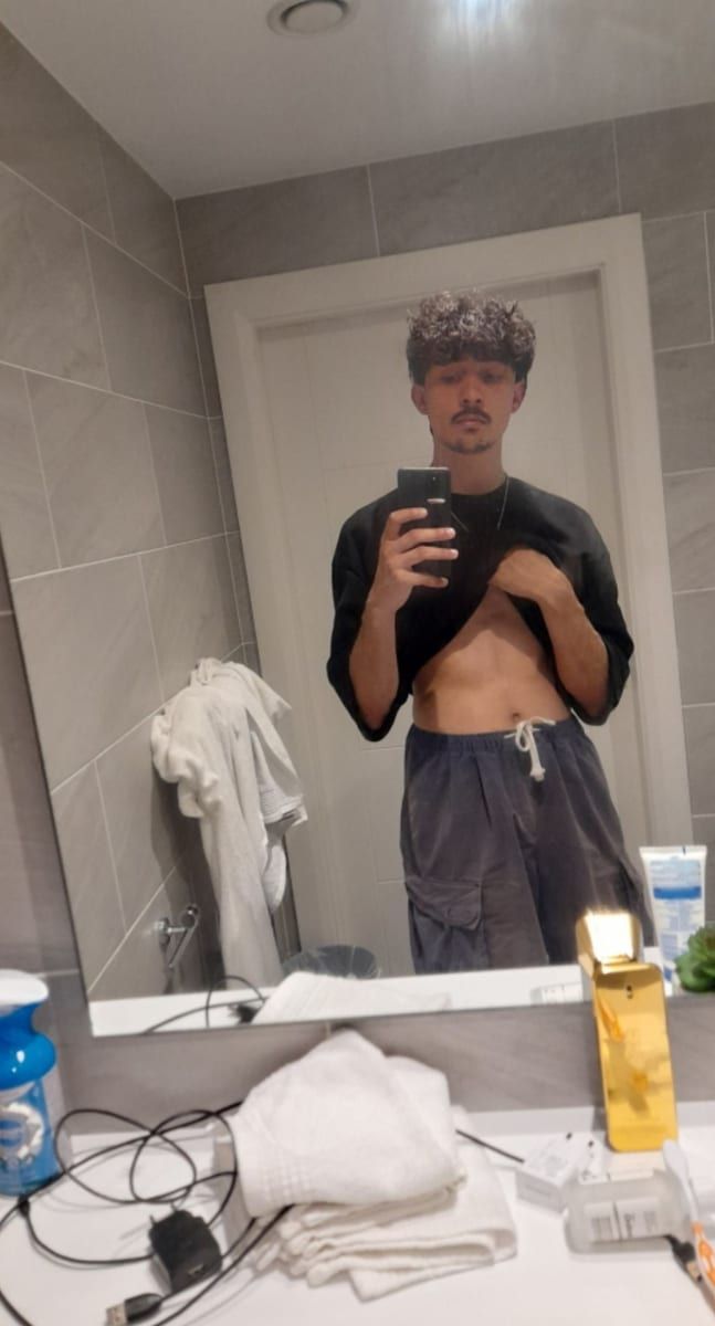 Profil de Yves-eric, 28 ans, Annonces gay à Morlens (Fribourg)