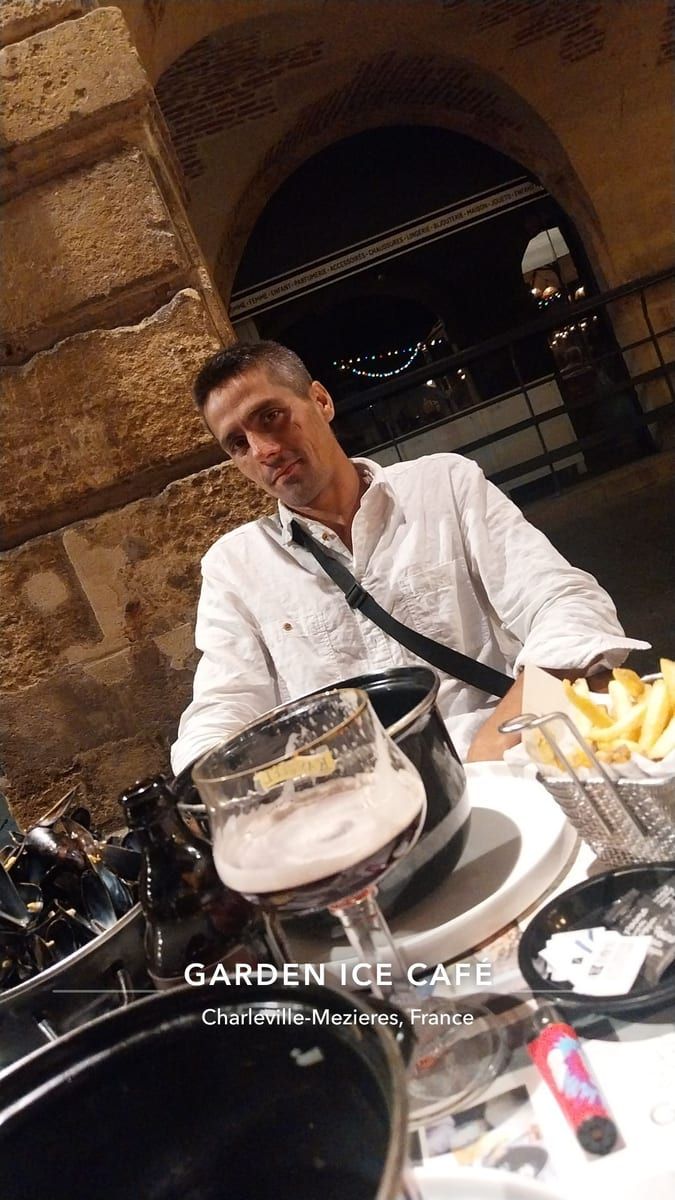 Profil de Arlo, 40 ans, Annonces gay à Pringy (Fribourg)