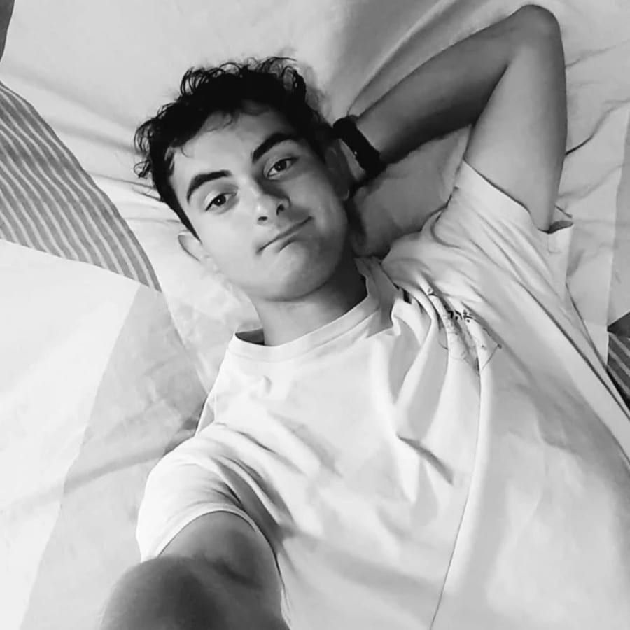 Profil de Tomi, 40 ans, Annonces gay à Mossel (Fribourg)