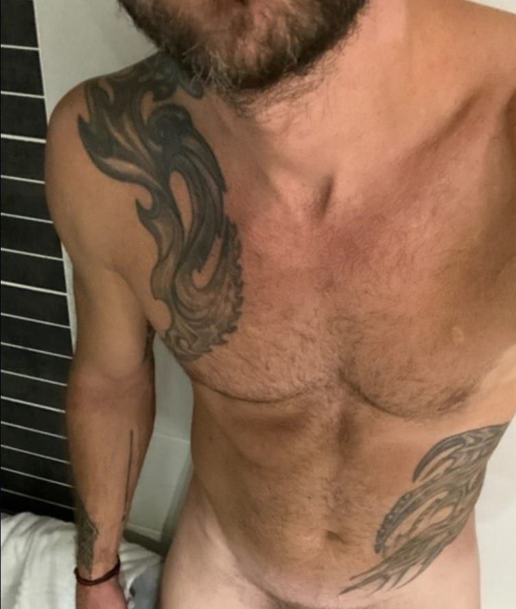 Profil de Jaron, 25 ans, Annonces gay à Vuisternens-devant-Romont (Fribourg)