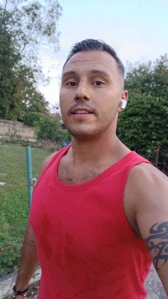 Profil de Solomon, 34 ans, Annonces gay à Vuippens (Fribourg)