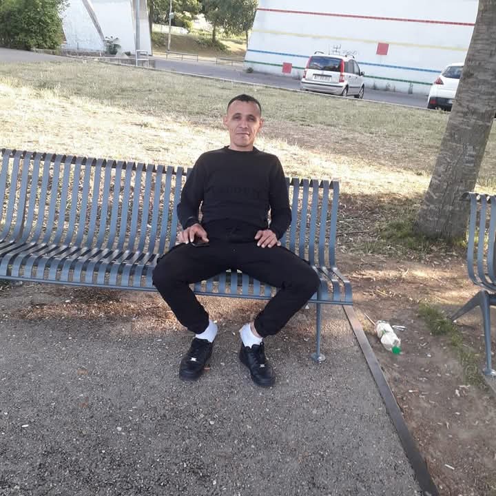 Profil de Lahoucine, 33 ans, Annonces gay à Font (Fribourg)