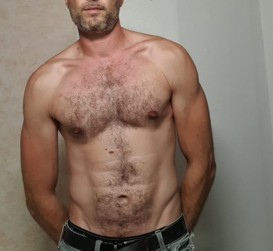 Profil de Célian, 26 ans, Annonces gay à Surpierre (Fribourg)