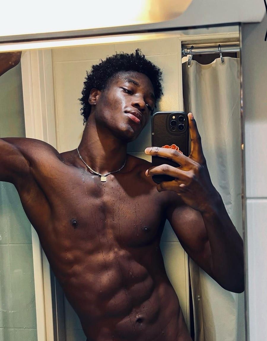 Profil de Elikya, 24 ans, Annonces gay à Treyvaux (Fribourg)