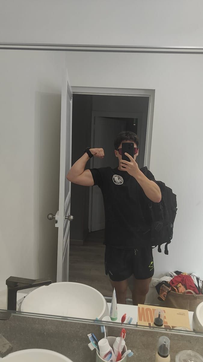 Profil de Mathews, 40 ans, Annonces gay à Montévraz (Fribourg)