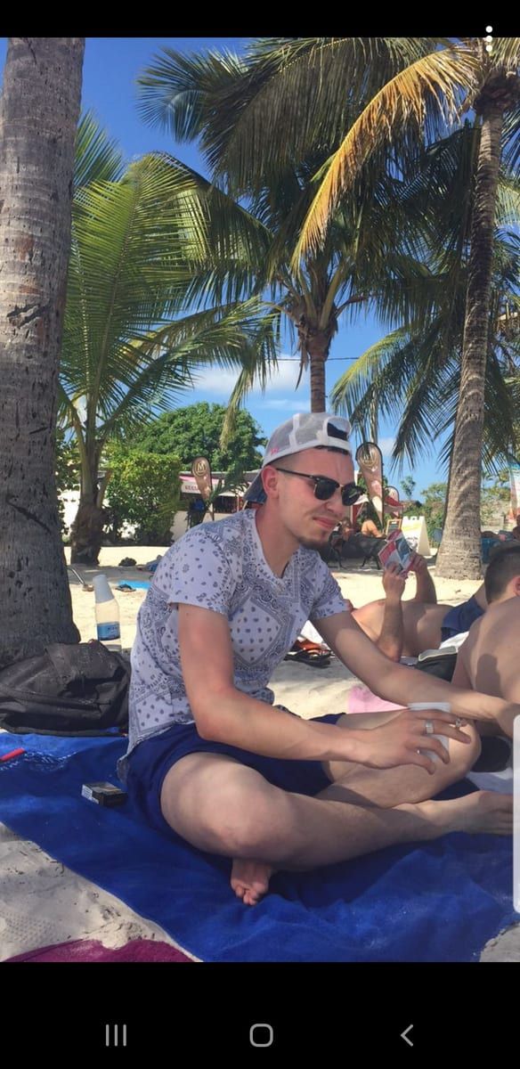 Profil de Millan, 32 ans, Annonces gay à Vallon (Fribourg)