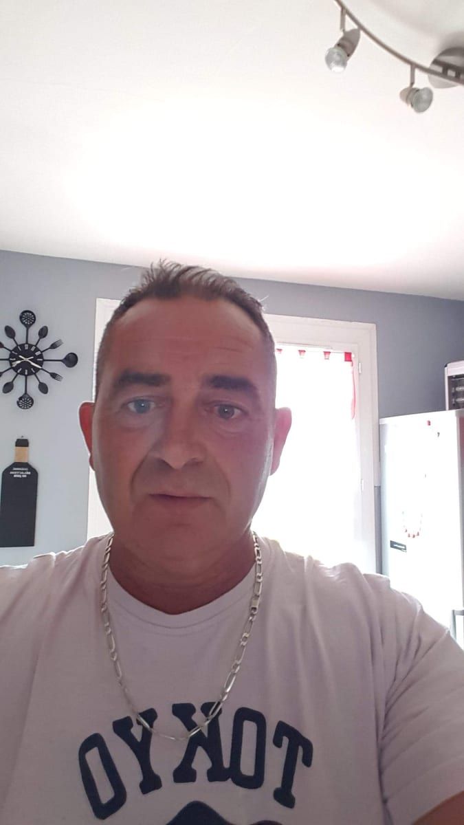 Profil de Smaile, 24 ans, Annonces gay à Promasens (Fribourg)