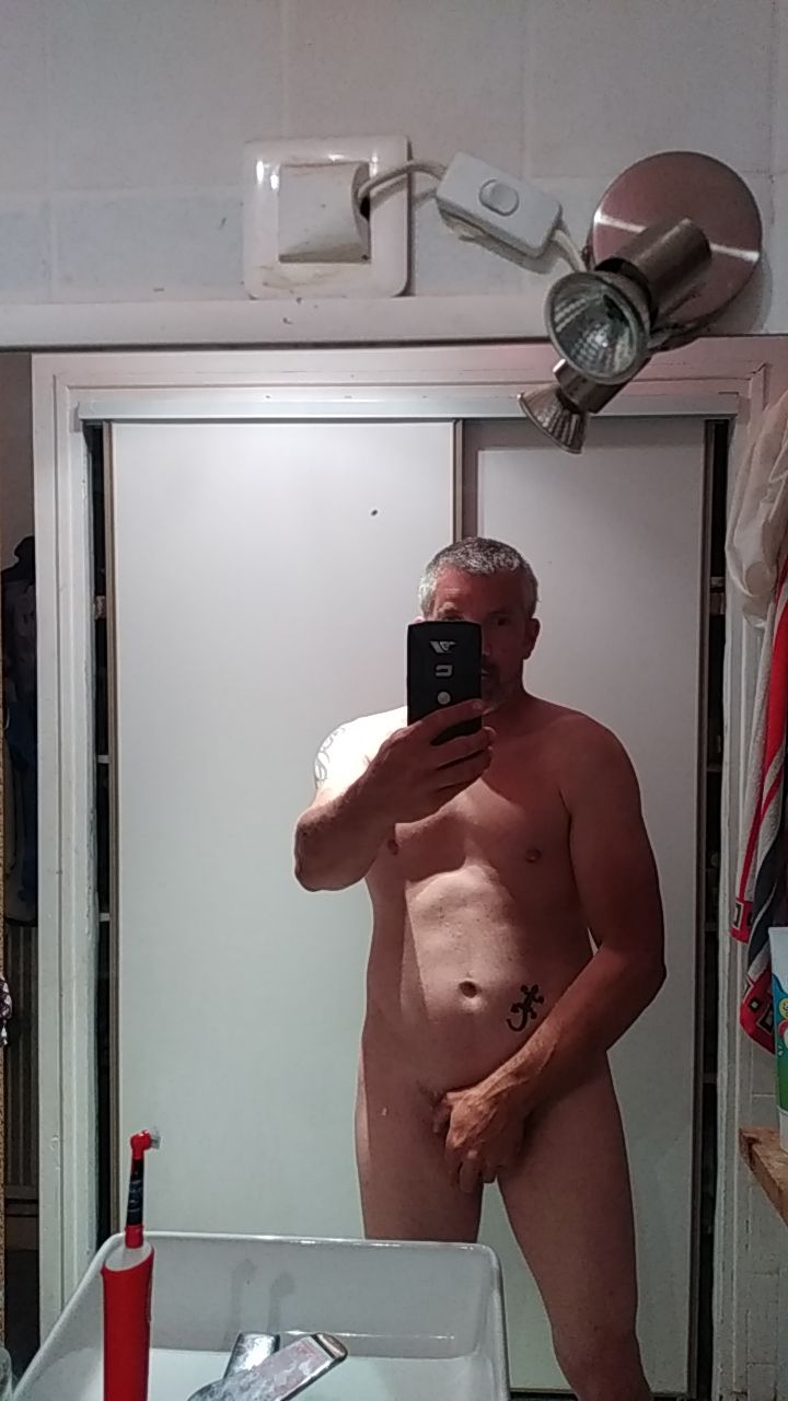Profil de Barry, 22 ans, Annonces gay à Plasselb (Fribourg)