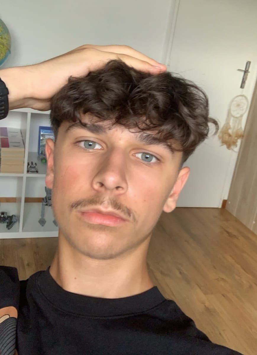 Profil de Rock, 27 ans, Annonces gay à Wallenbuch (Fribourg)