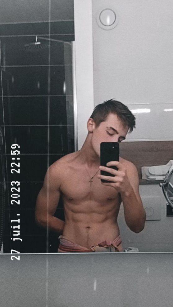 Profil de Eloim, 31 ans, Annonces gay à Plasselb (Fribourg)