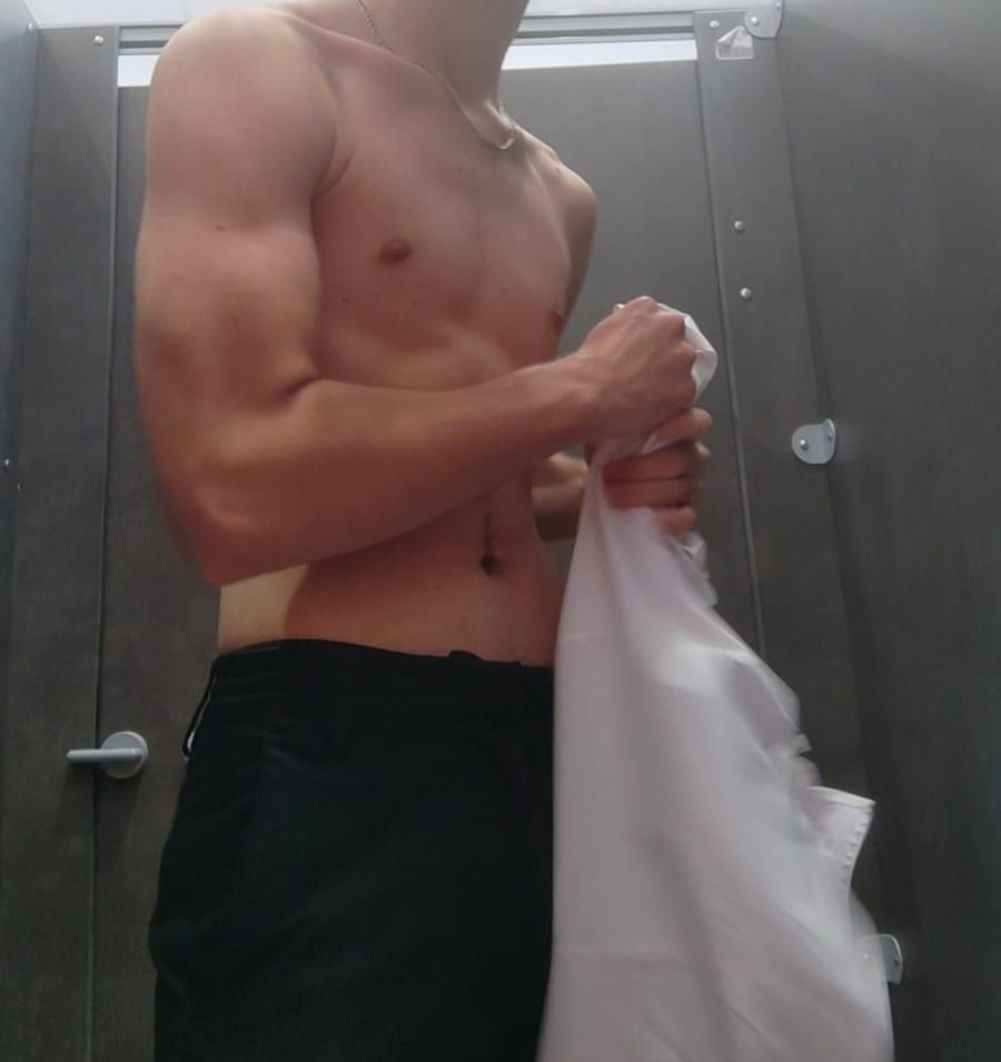 Profil de Zakary, 22 ans, Annonces gay à Avry-sur-Matran (Fribourg)