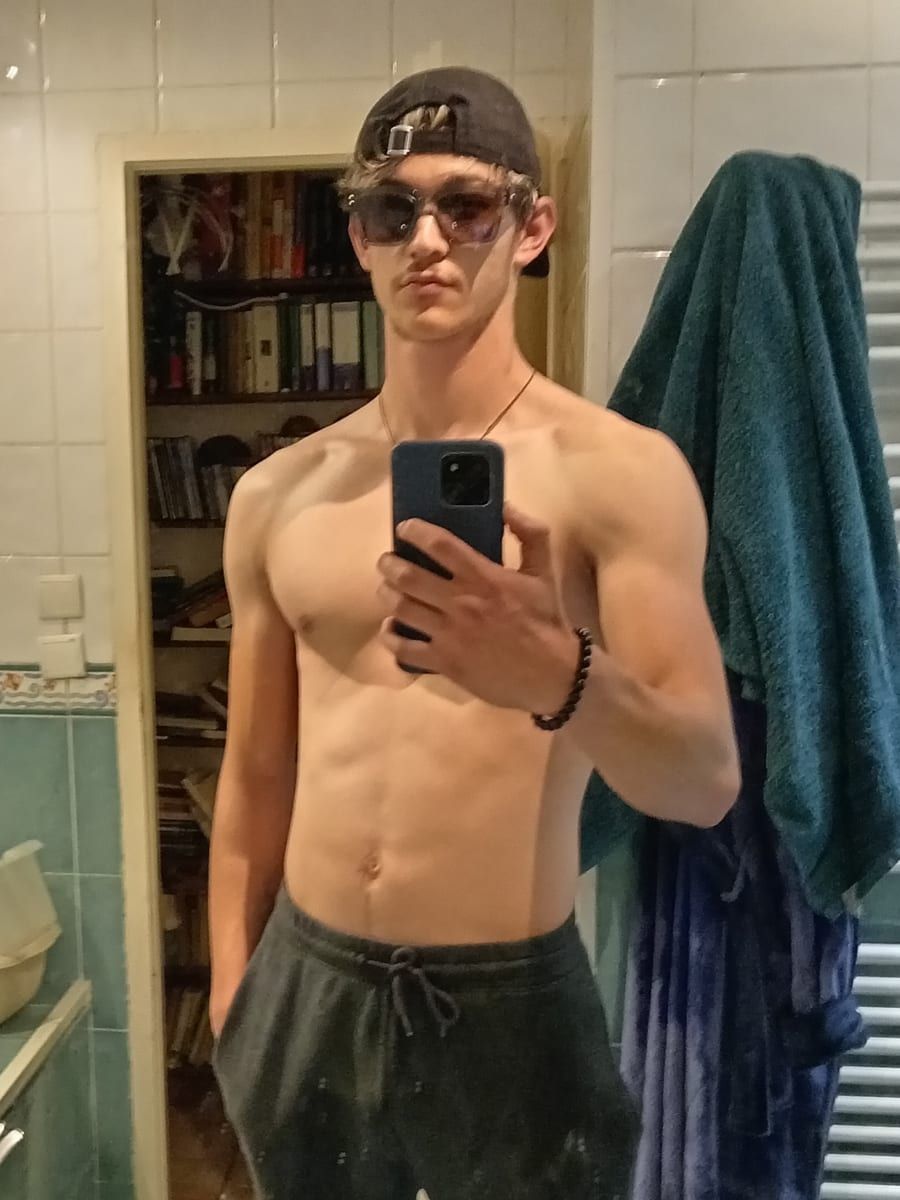 Profil de Kyriann, 36 ans, Annonces gay à Barberêche (Fribourg)