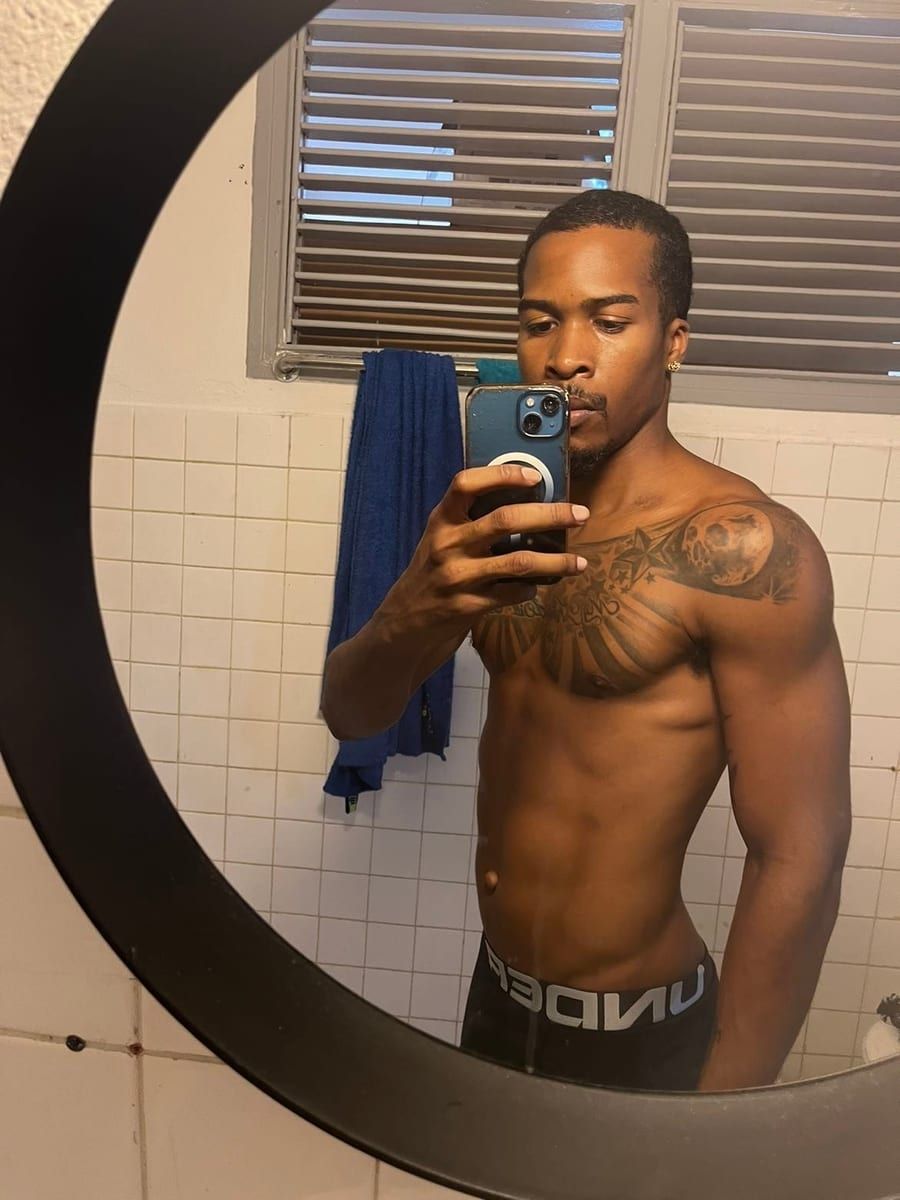 Profil de Soleil, 25 ans, Annonces gay arabe à Muntelier (Fribourg)