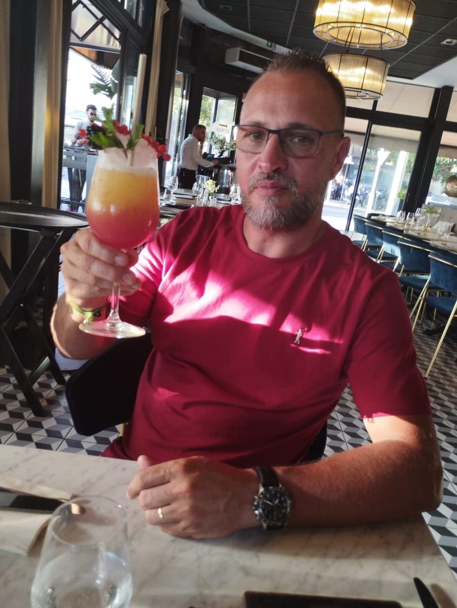 Profil de Roberto, 30 ans, Annonces gay à Alterswil FR (Fribourg)