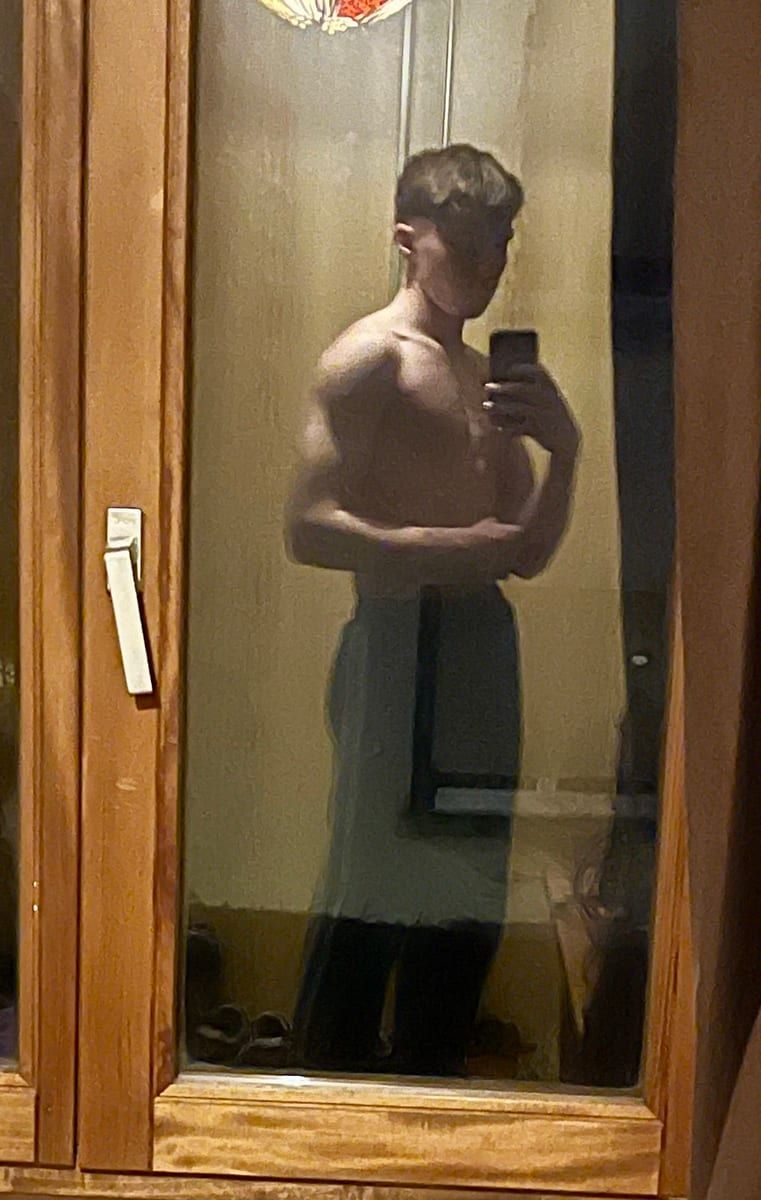 Profil de Jimmi, 33 ans, Annonces gay à Moléson-sur-Gruyères (Fribourg)